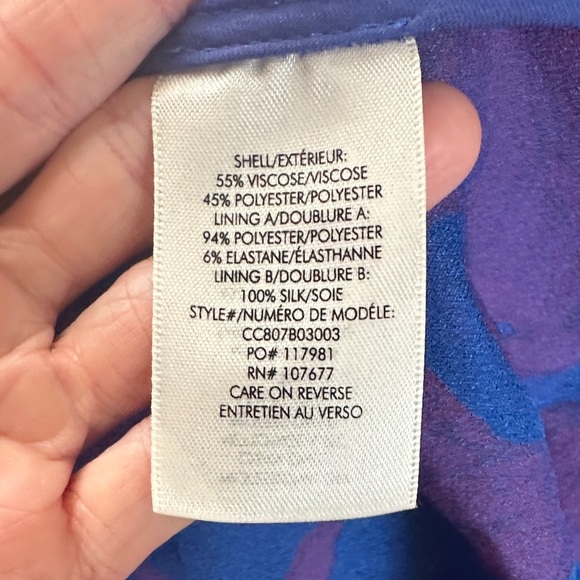 Alice + Olivia Blue and Red Floral Blouse Size M - Picture 7 of 7